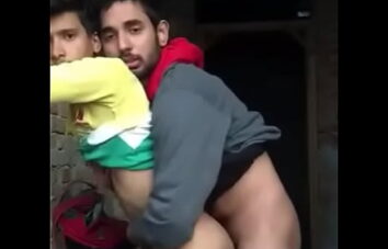 Magrelos Pauzudos fazendo sexo em video